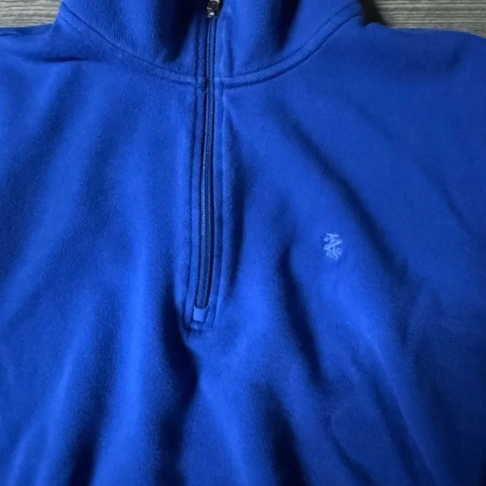 Izod Men's Vibrant Blue quarter Zip-Up top xl